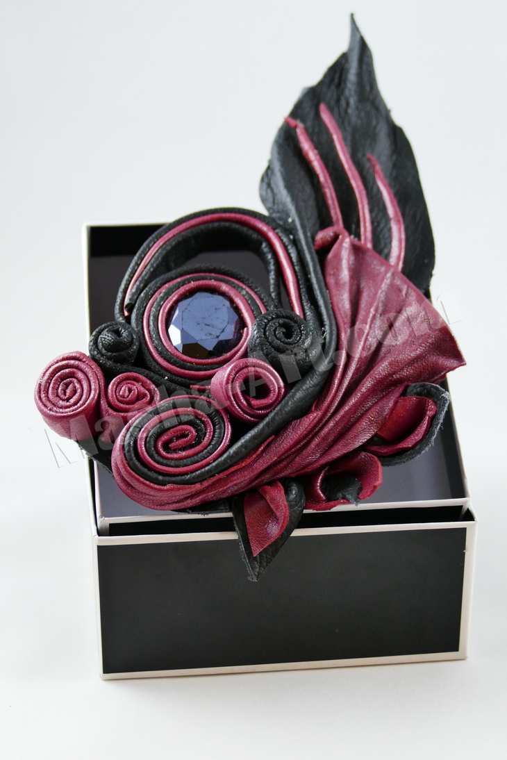 Sculpted red leather rose hairpin